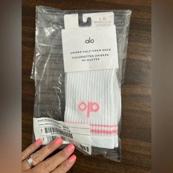 **returning TOMORROW if not sold*** ALO Yoga Unisex Half-Crew Neon Bubblegum - Picture 2 of 3